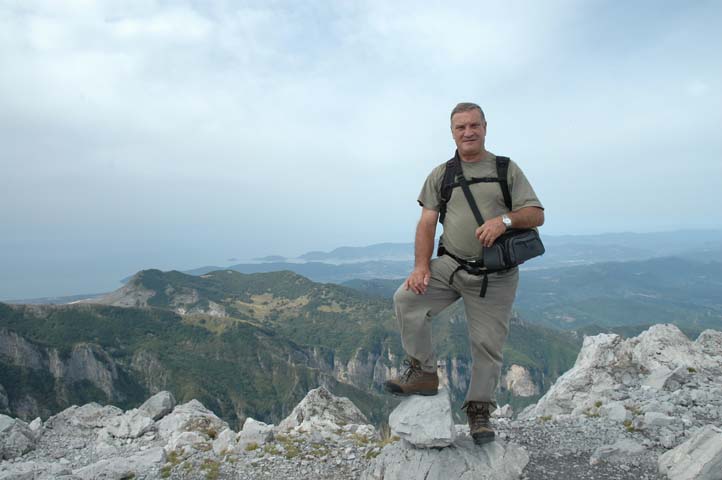 Uno sguardo sulle Alpi Apuane